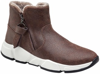 johnston murphy suede boots