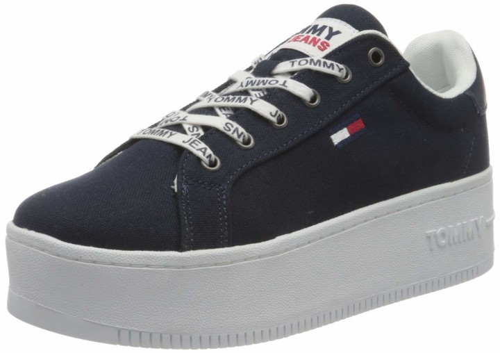 iconic essential flatform trainers