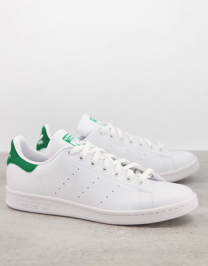 adidas Stan Smith trainers in white with green tab - WHITE - ShopStyle