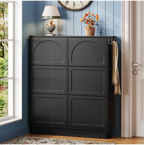 MAYEERTYModernElegantNarrowTippingBucketShoeCabinet6FlipDrawersAdjustableShelf3SilveryHooksBlack