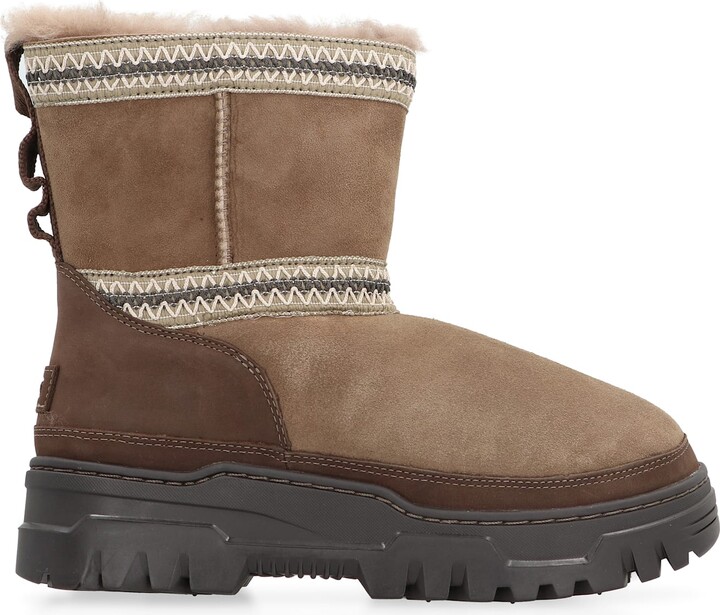 UGG Classic Mini Trailgazer Boots