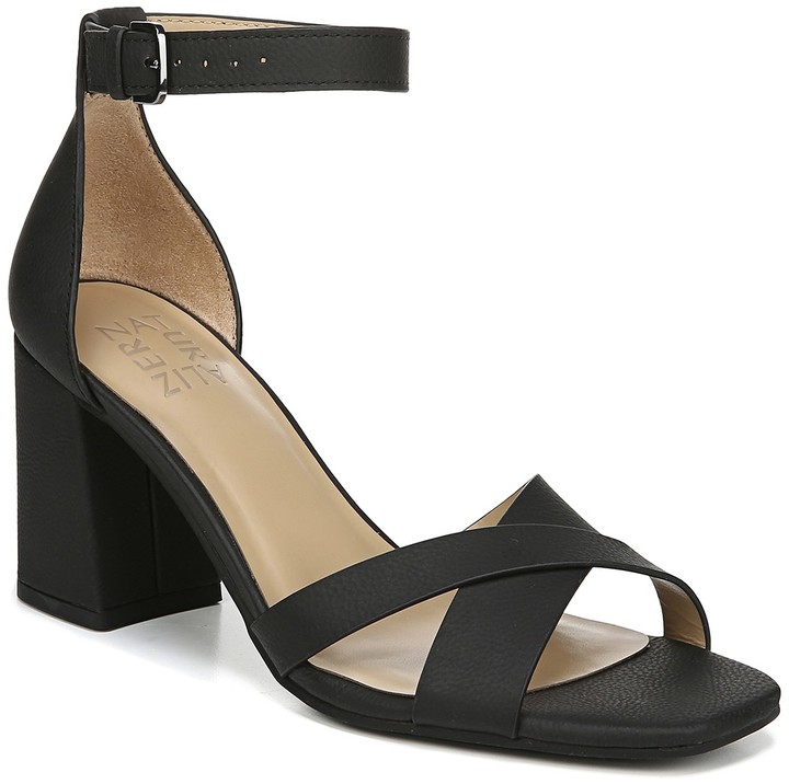 naturalizer maggie sandal