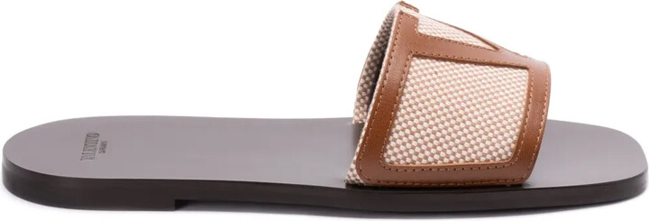 Valentino Garavani Vlogo slides