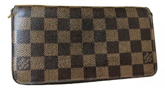 Louis Vuitton Zippy Brown Cloth Wallets