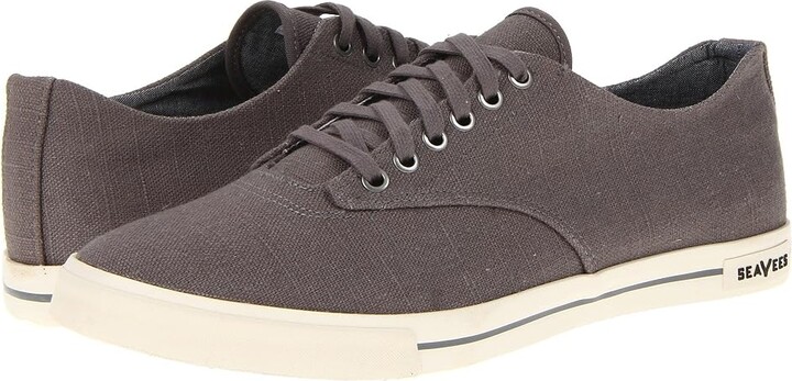 grey plimsolls