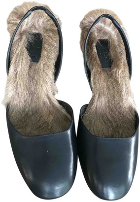 gucci fur heels