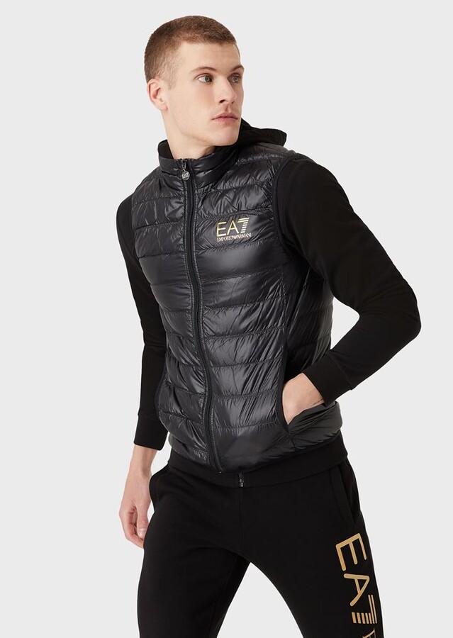 ea7 sleeveless jacket