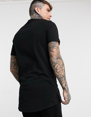 ASOS DESIGN DESIGN longline t-shirt with crew neck and side splits in black