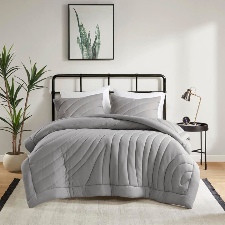 Intelligent Design Juniper 3-Piece Gray Polyester King/Cal King Poly Jersey Puffy Comforter Set