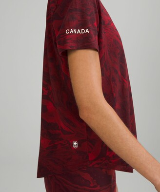 【ルルレモン】チームカナダ Love Crewneck T-Shirt COC Logo Lululemon Team Canada Love Crew T-shirt Coc Logo | ModeSens