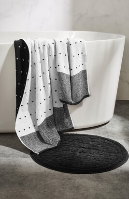 https://img.shopstyle-cdn.com/sim/9a/75/9a7587f6c52274fde1f04c3bf000fd8d_xlarge/triangle-stripe-4-piece-bath-towel-hand-towel-set.jpg