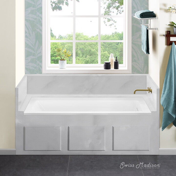 Voltaire 60 x 32 Right Drain Soaking Alcove Bathtub in Glossy White with Integrated Overflow, Drain Included