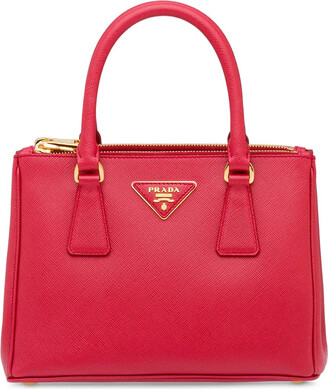 red prada handbolsa