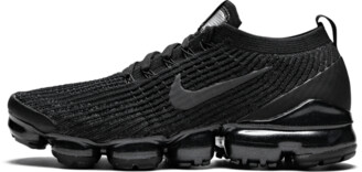 womens black nike vapormax