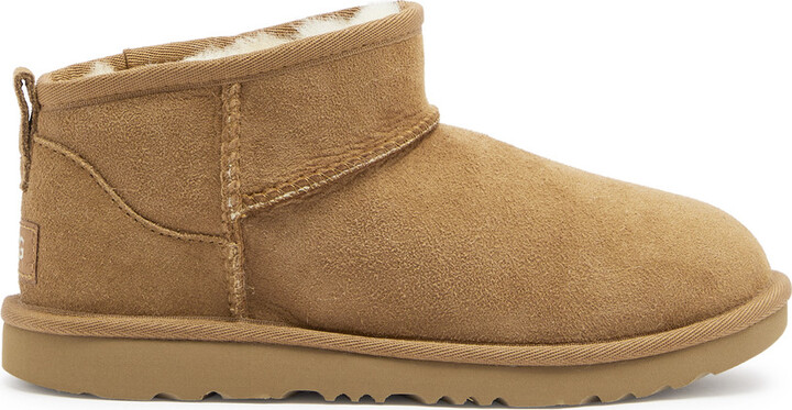 UGG Kids Classic Ultra Mini Ankle Boots (IT31)