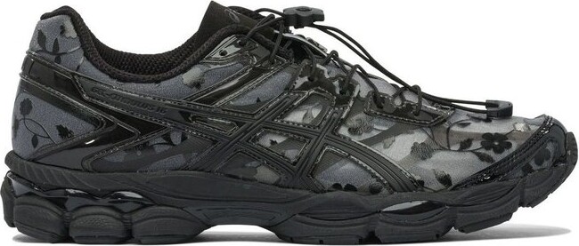 Asics Gel Cumulus 16 Lace-Up Sneakers