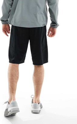 nike basketball fly essential logo shorts in black