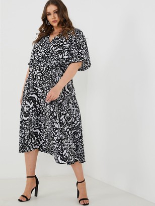 Quiz Curve Black and Cream Leopard Print Wrap Dress - Black