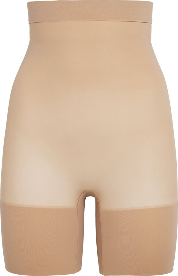 SKIMS Seamless Sculpt Mid-Thigh Shorts