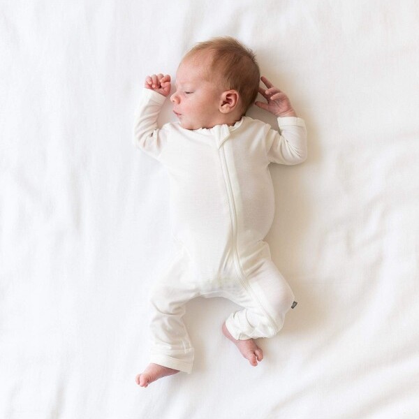 Kyte Baby Zippered Romper in Cloud Cloud 12-18 Months
