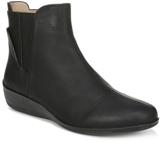 lifestride sarisa bootie