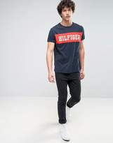 Thumbnail for your product : Tommy Hilfiger T-Shirt Chest Panel Logo in Black
