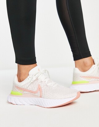 Nike Women's White Running Shoe | ShopStyle Australia