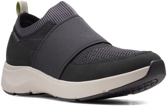 clarks cloudsteppers step move fly women's sneakers