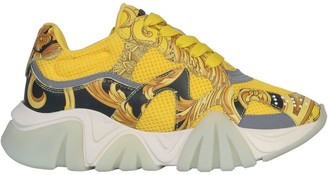 versace shark