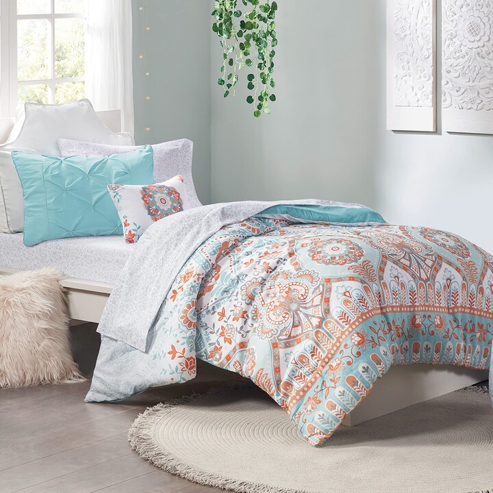 Intelligent Design Complete Bed In A Bag Casual Boho Comforter with Sheet Set Decorative Pillow