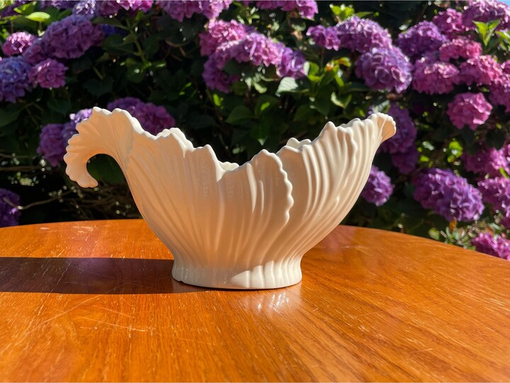 Lenox 2009 Cream Colored Ceramic Planter/Indor Planter/Flower Vase/Plant Vase By Lexon A Teleflora Gift