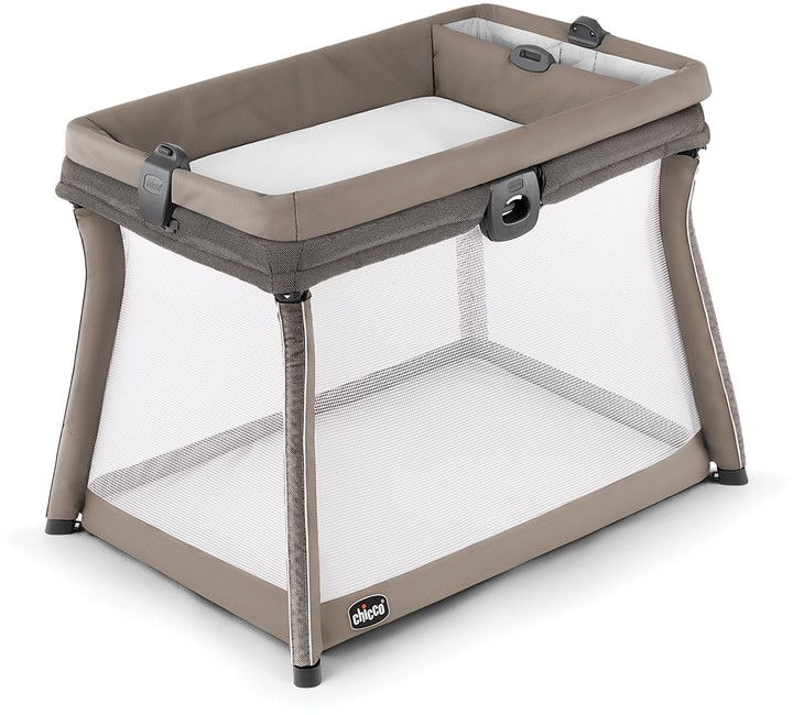 Chicco& FastAsleepTM Playard in Dune