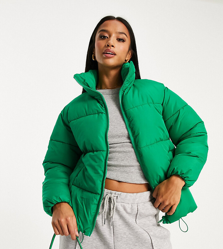 New Look Petite boxy puffer in green - ShopStyle