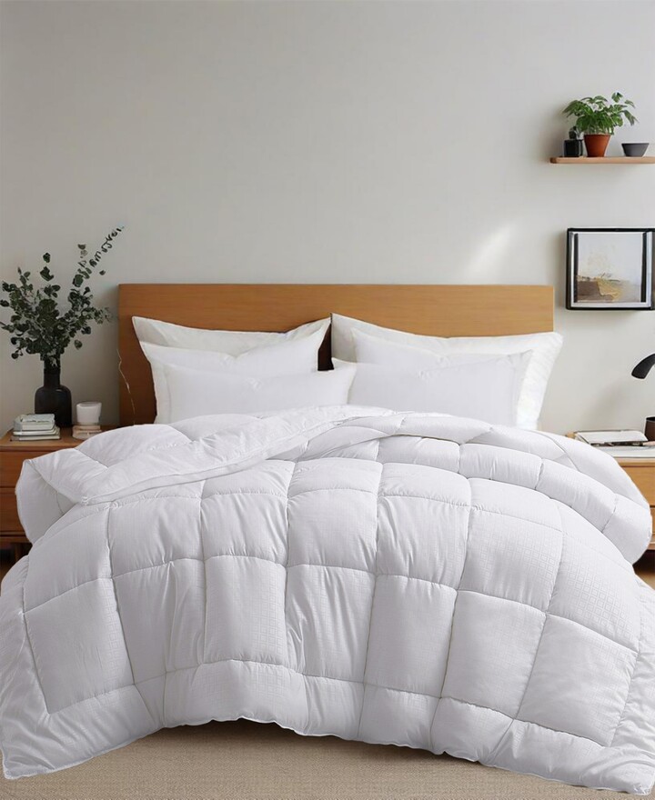 UNIKOME All Season Down Alternative Comforter, Twin