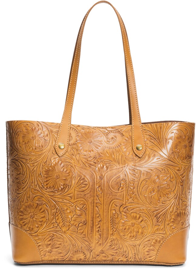 backpack distributors