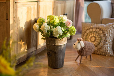 Rustic Reach Artificial Hydrangea Stem