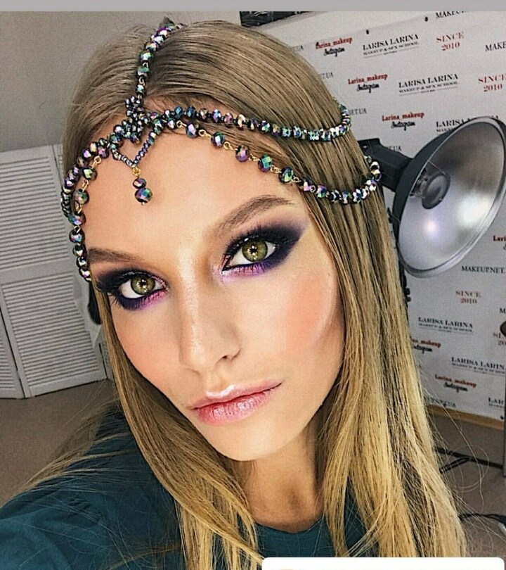 holographic headpiece