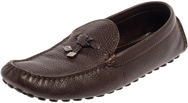 LOUIS VUITTON MEN'S BROWN ALLIGATOR LEATHER LOAFERS, 9, $2850