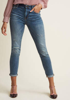ModCloth Confidently Casual Distressed Skinny Jeans in 7 - Skinny Denim Pant