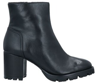 schutz ankle boots