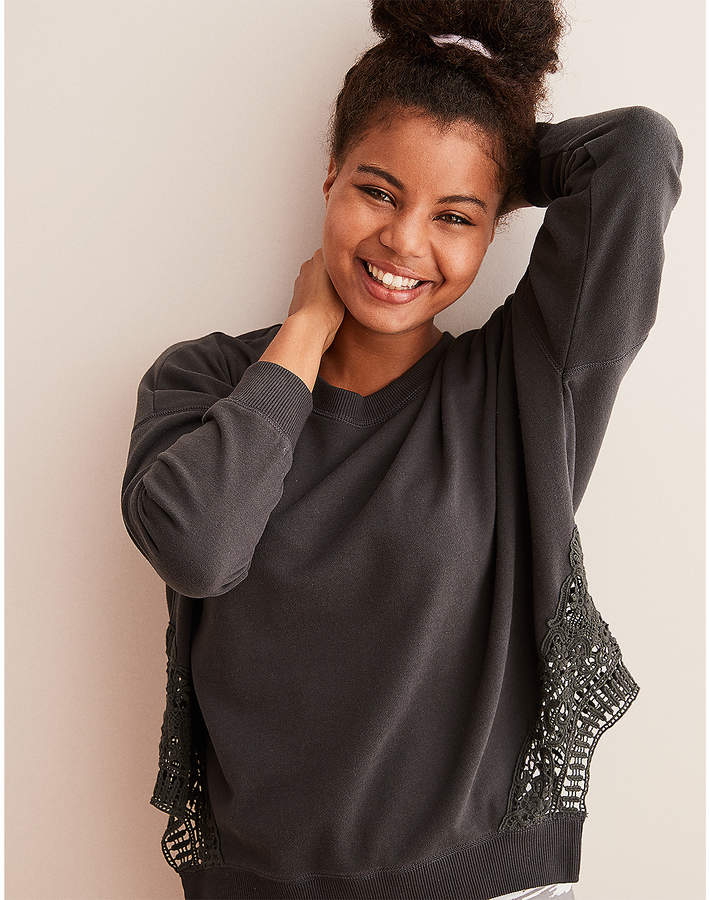 sweatshirt lace