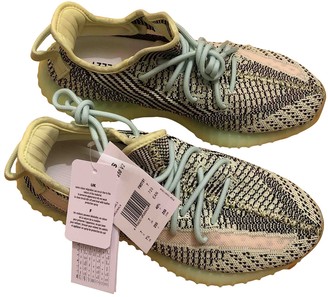 yeezy boost 350 v2 boot