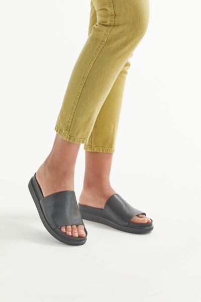 Fristelse navn overalt Vagabond Shoemakers Erin Leather Slide Sandal - ShopStyle