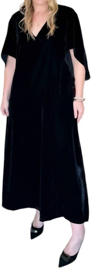 Anna Cate Meredith Midi Dress In Black Velvet