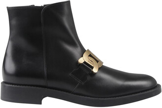 Tod's Logo Plaque Ankle Boots