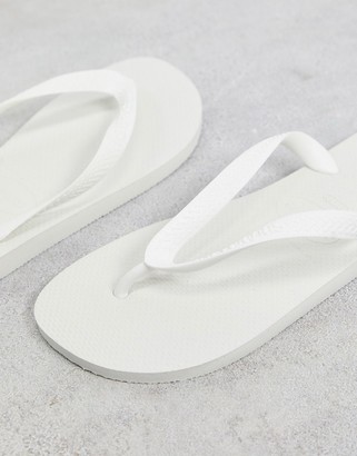 Havaianas classic flip flops in white