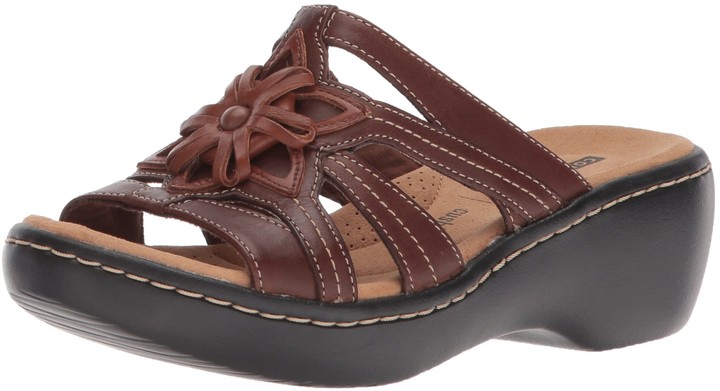 clarks women's delana nila platform