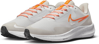 Nike Women's Pegasus 39 Shield Weatherized Road Running Shoes in Grey