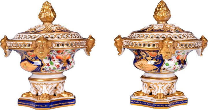 Royal Crown Derby Porcelain Pair Of Antique English Regency Crown Derby Pot Pourri Vases & Covers