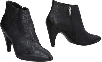 Janet & Janet Ankle boots - Item 11492824MP